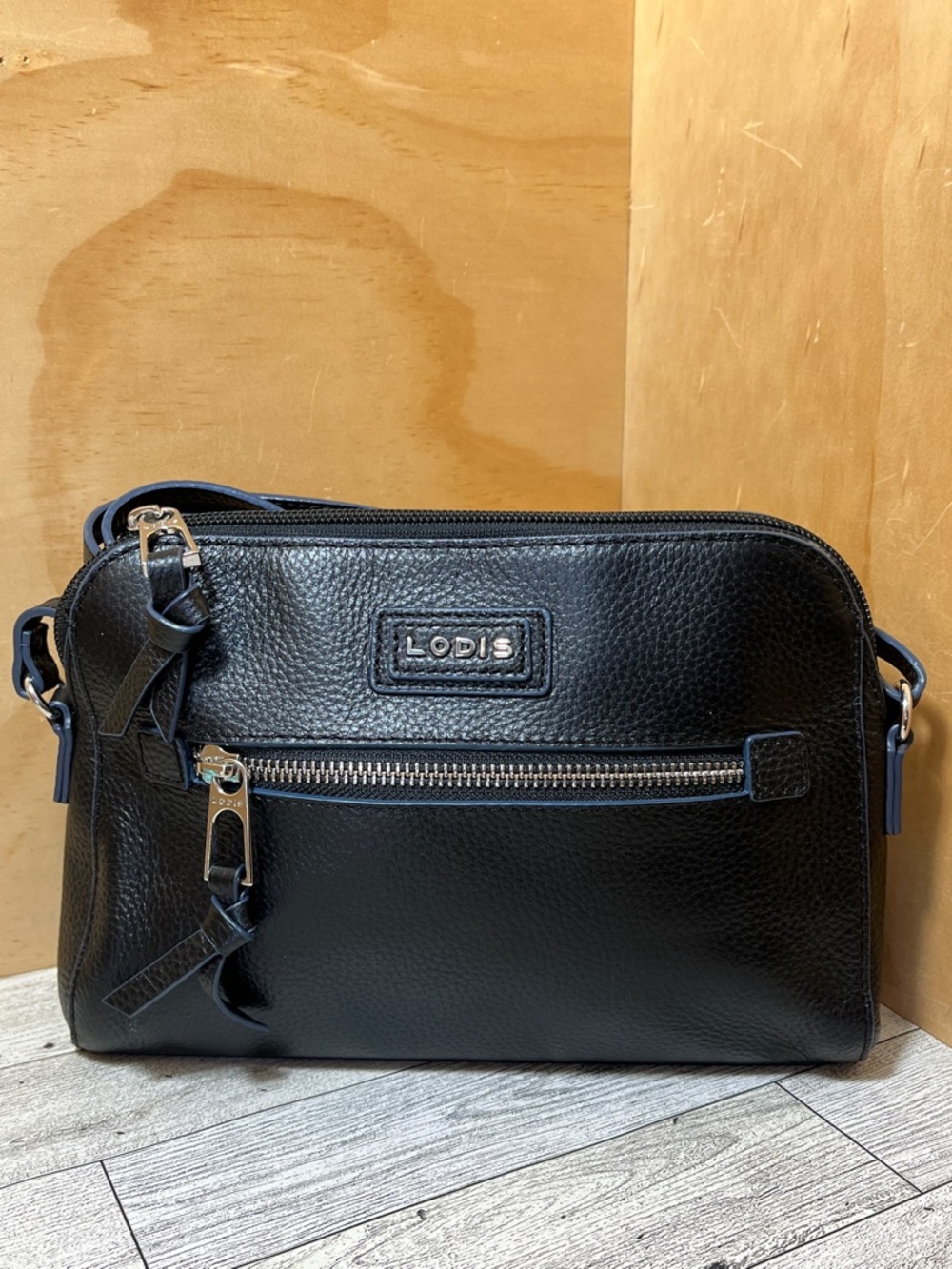 EUC Lodis Charlotte Adjustable Crossbody Black Pebble Leather Foral Interior